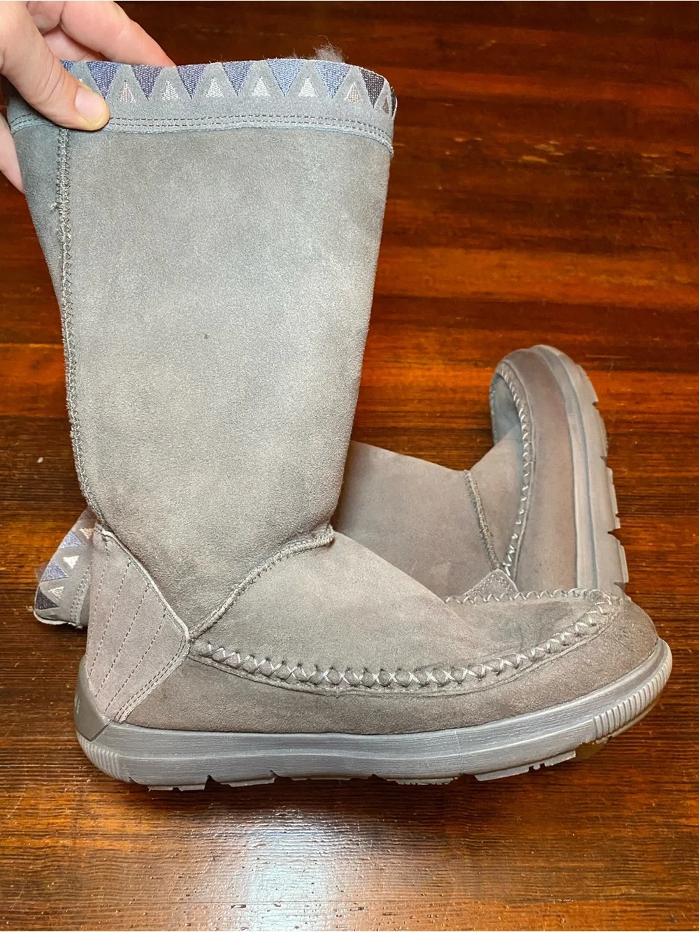 EUC Manitobah WR Reflections Mid Winter Boot w/ Geometric Embroidered Collar
